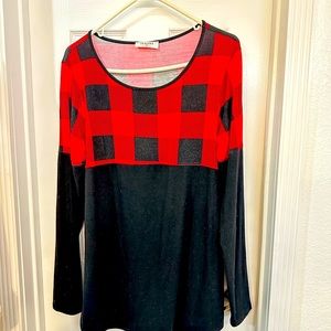 Zenana XL Xmas tunic top blk & red checkered peplum smoke free & pet free home